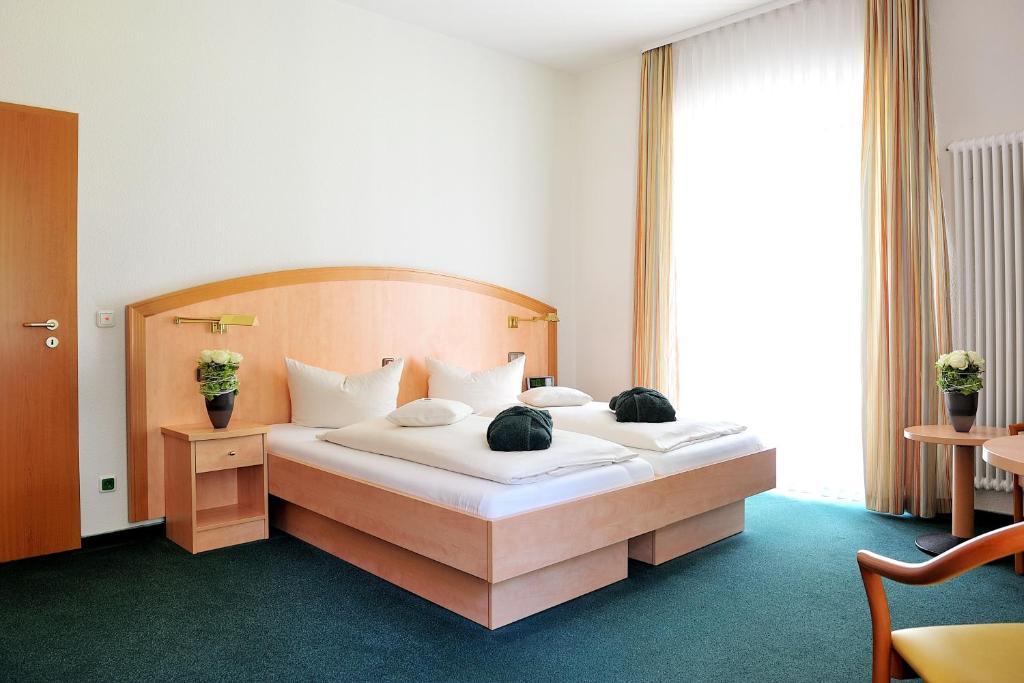 Kurhaus Am Burgsee Hotel บัดซัลซุงเงน ห้อง รูปภาพ